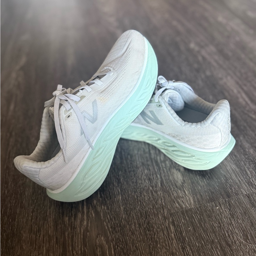 New Balance 1080 v13 - Picture 3 of 5